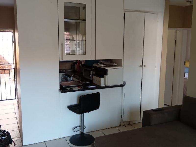 2 Bedroom 1 Bathroom Ground floor unit for sale - Photo 7