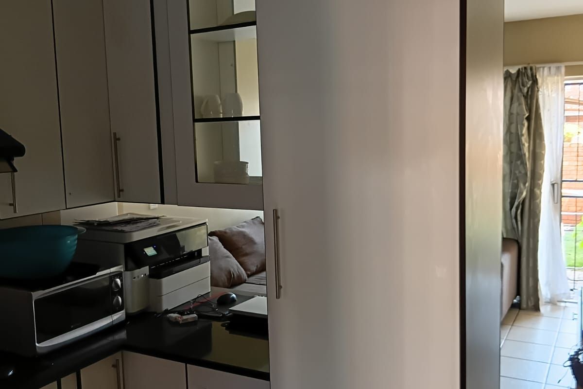 2 Bedroom 1 Bathroom Ground floor unit for sale - Photo 5