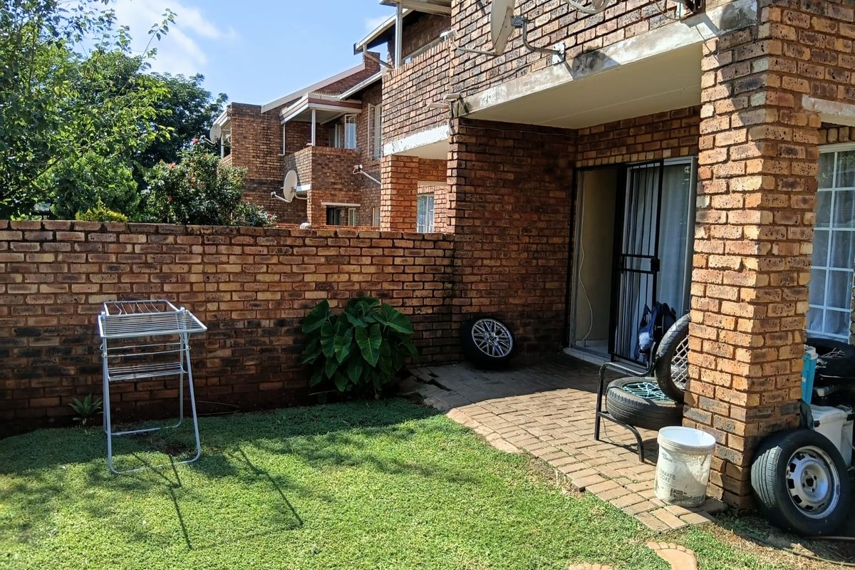 2 Bedroom 1 Bathroom Ground floor unit for sale - Photo 3