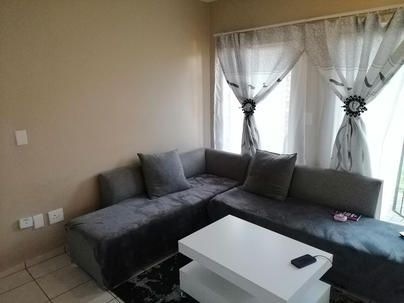 2 Bedroom 1 Bathroom Ground floor unit for sale - Photo 2