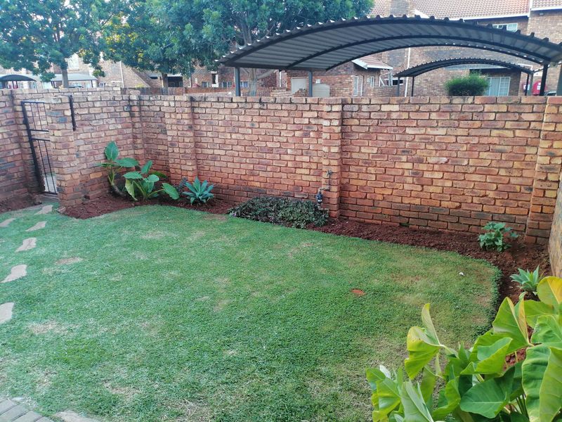 2 Bedroom 1 Bathroom Ground floor unit for sale - Photo 3
