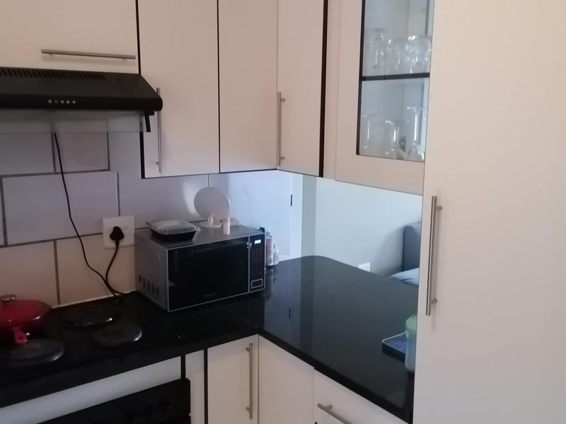 2 Bedroom 1 Bathroom Ground floor unit for sale - Photo 10