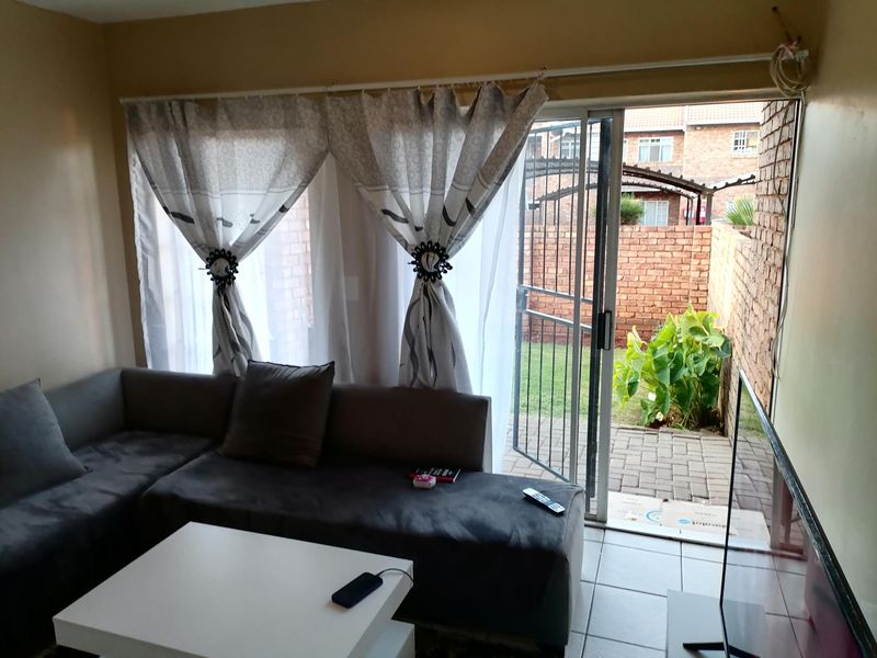2 Bedroom 1 Bathroom Ground floor unit for sale - Photo 1
