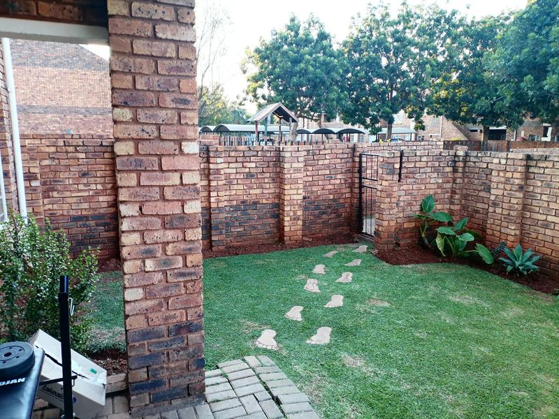 2 Bedroom 1 Bathroom Ground floor unit for sale - Photo 1