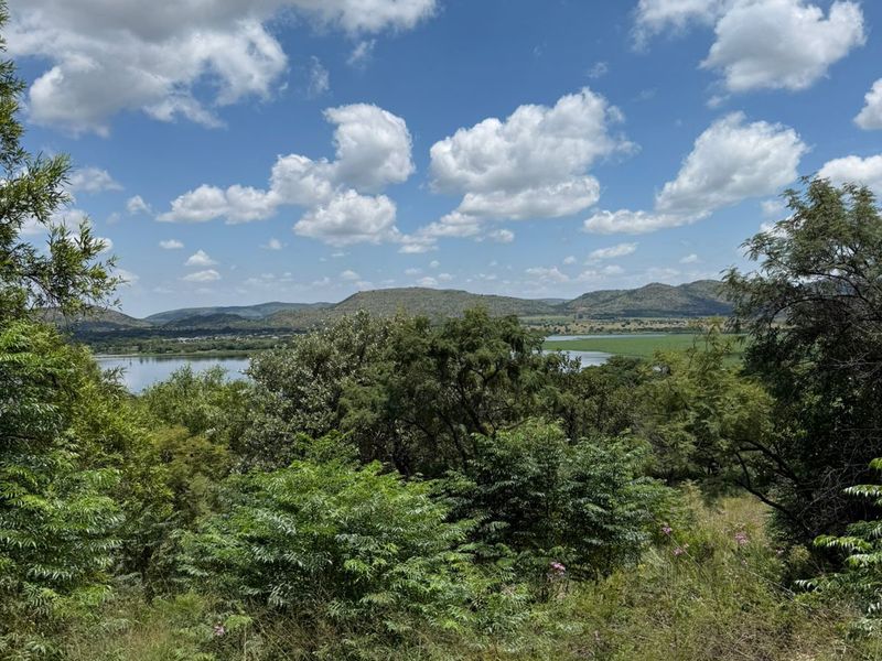 Prime 715sqm Vacant Land in Kosmos Estate – Sought-After Hartbeespoort Gem! - Photo 4