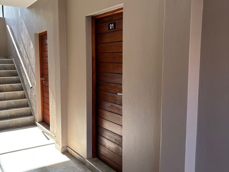 Secure Modern 1-Bedroom Apartments – 232 on Kent - Photo 2