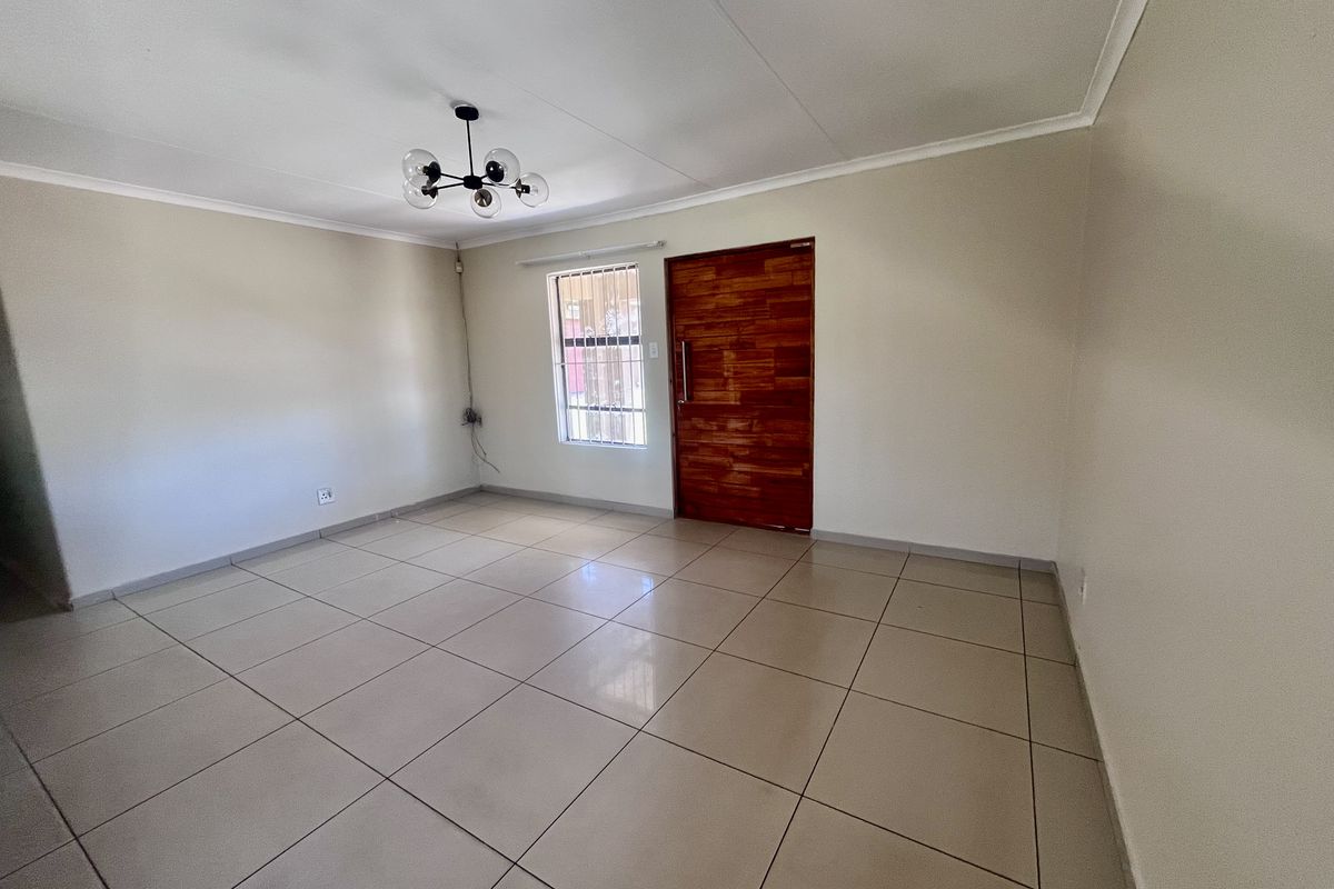 House For Sale In Witbank - Photo 5