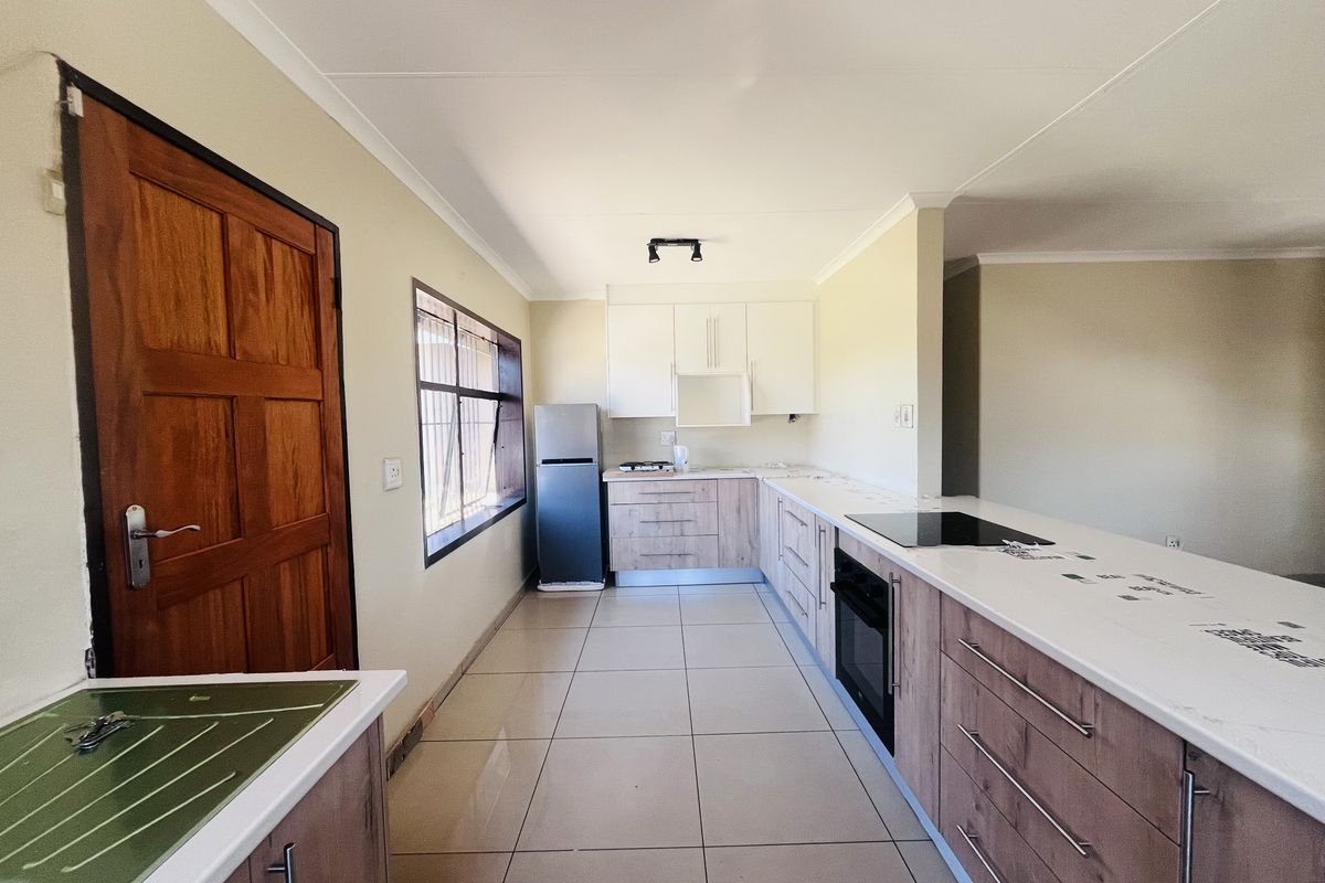 House For Sale In Witbank - Photo 2