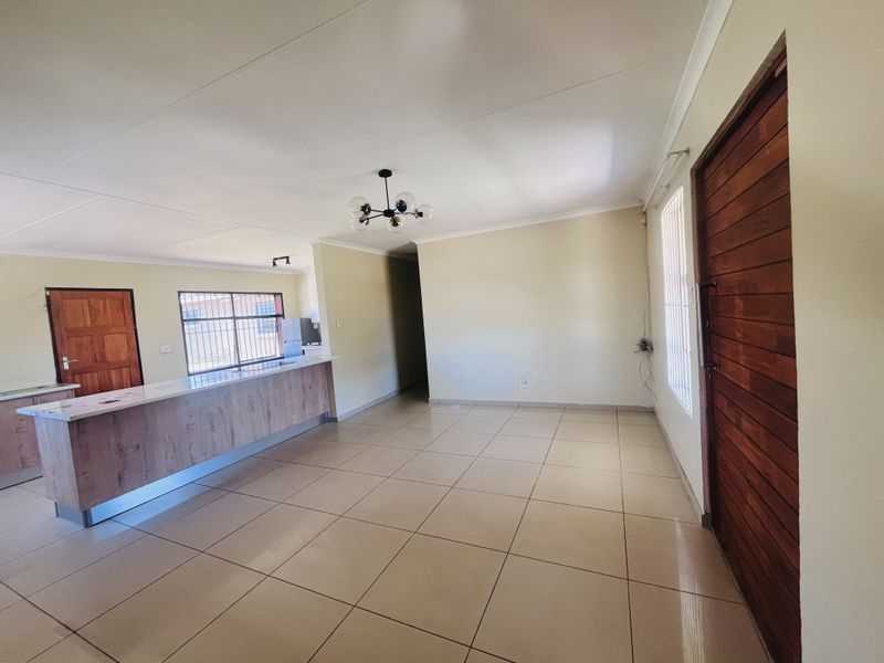 House For Sale In Witbank - Photo 4