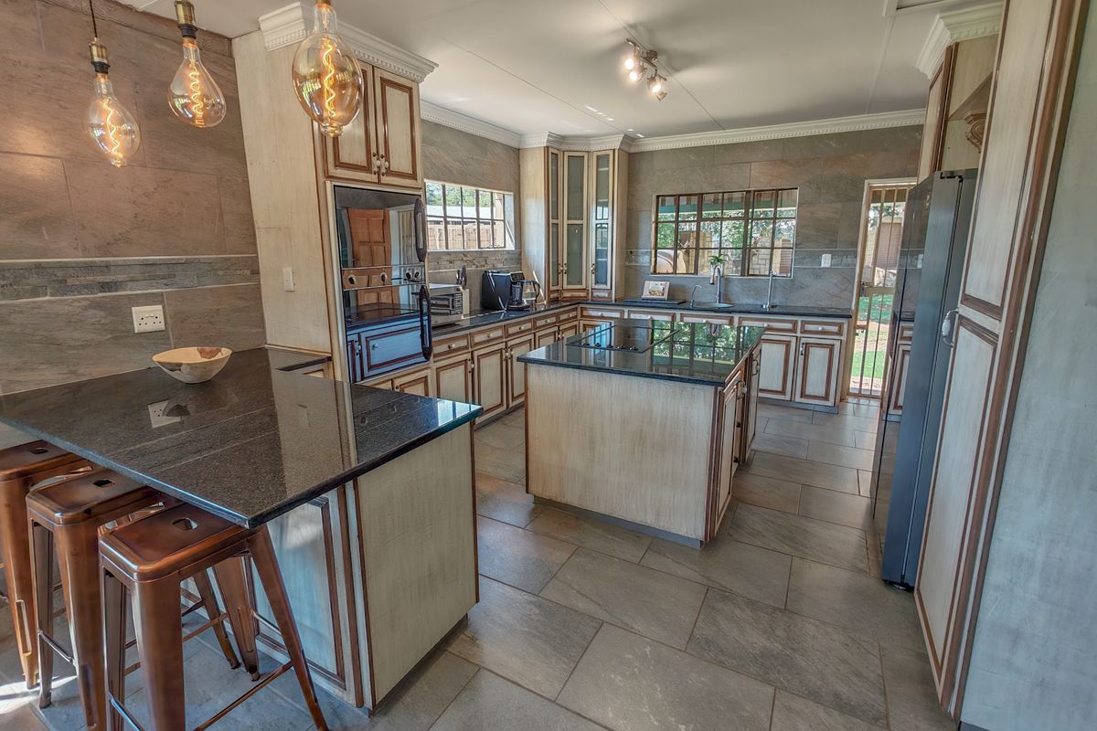 2.7HA Property for Sale - Photo 4