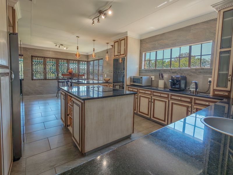 Investment Property in Lindequesdrift for Sale - House with Flatlets and charlets and Wedding Hall - Photo 5