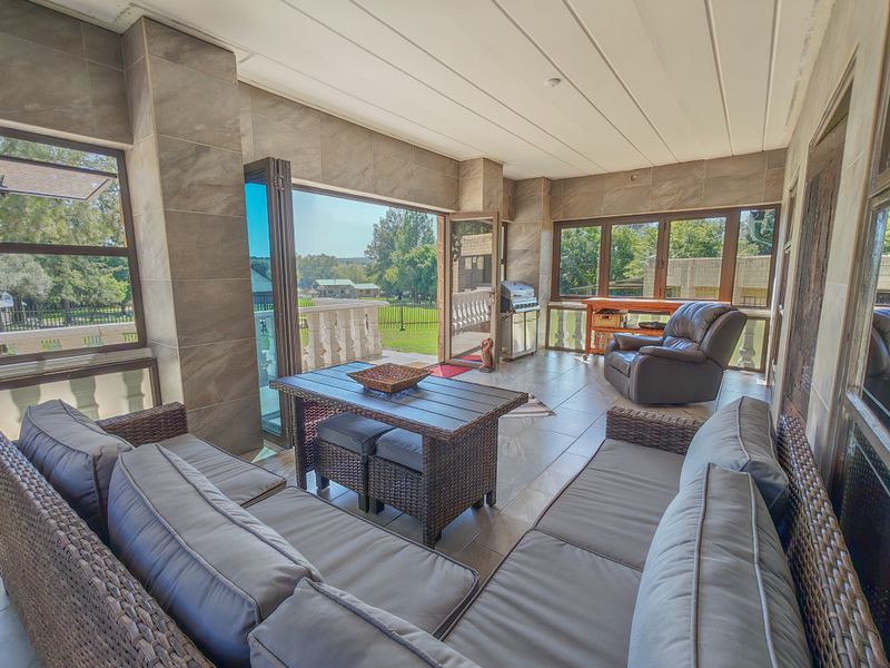 Investment Property in Lindequesdrift for Sale - House with Flatlets and charlets and Wedding Hall - Photo 6