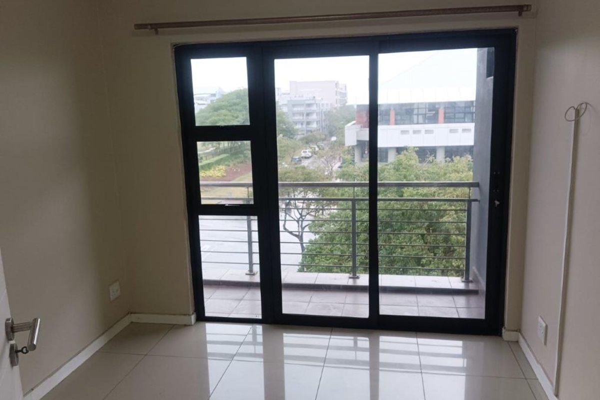 Sleek 3 Bedroom To Let Umhlanga Ridge - Photo 3