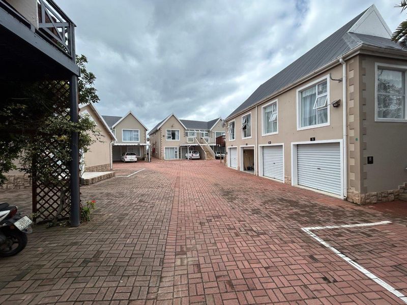 LOVELY 2 BEDROOM APARTMENT WITH ACCESS TO THE BEACH - Photo 5