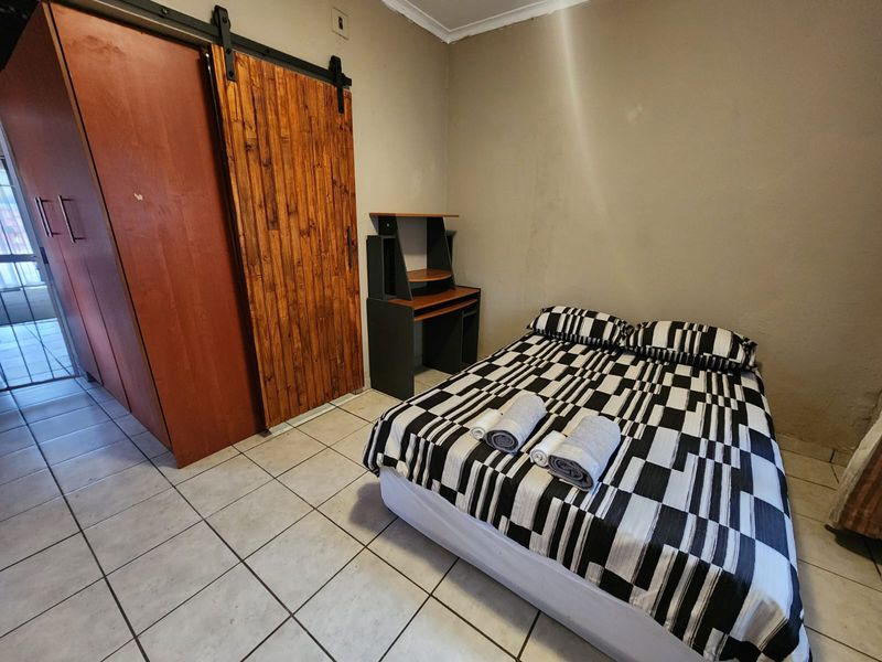 1 Bedroom Property to Let in Mooinooi – Comfortable & Convenient Living - Photo 4