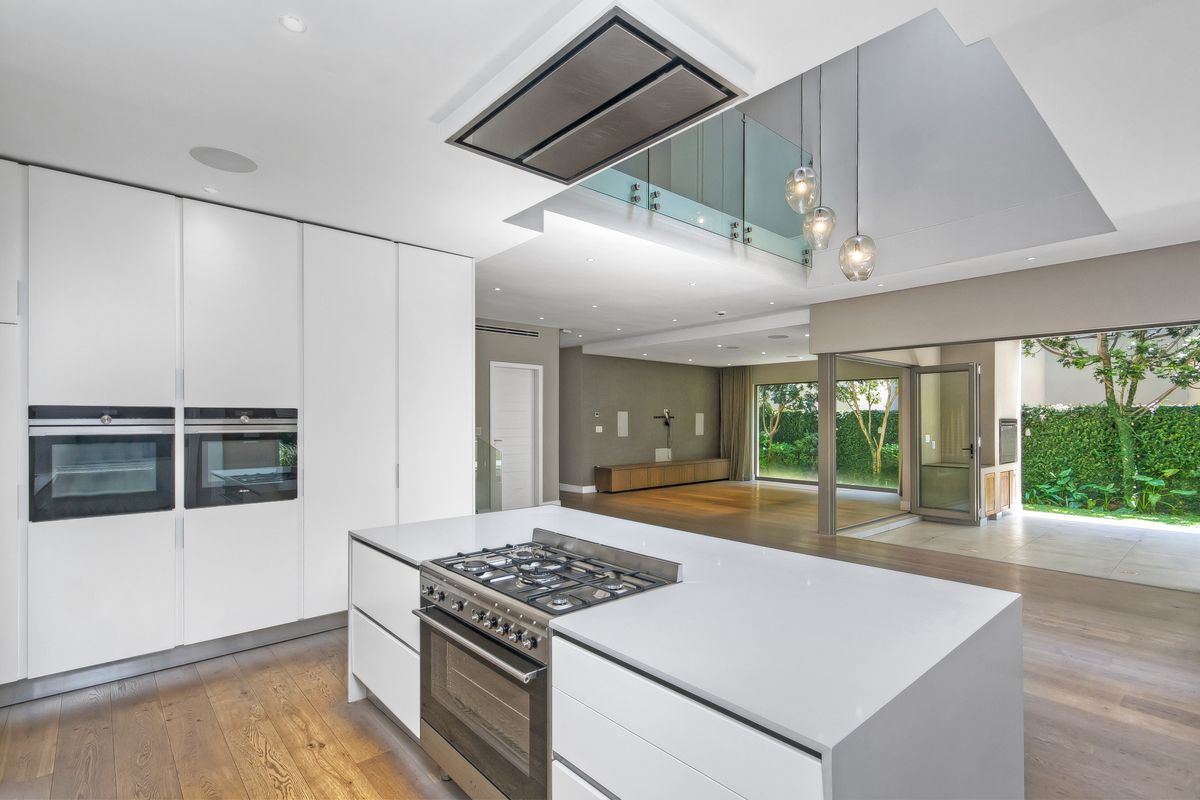 Uncompromising Luxury. Unmatched Security. Unrivalled Living - Photo 5