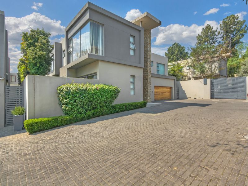 Uncompromising Luxury. Unmatched Security. Unrivalled Living - Photo 8