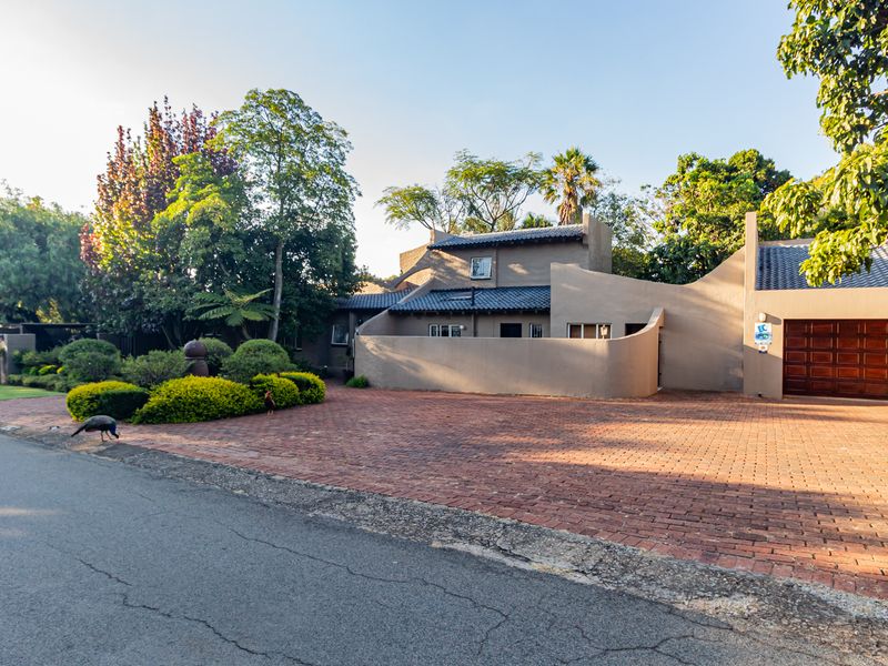 Beautiful character home in the sought after boomed koppie area of Boskruin. - Photo 9