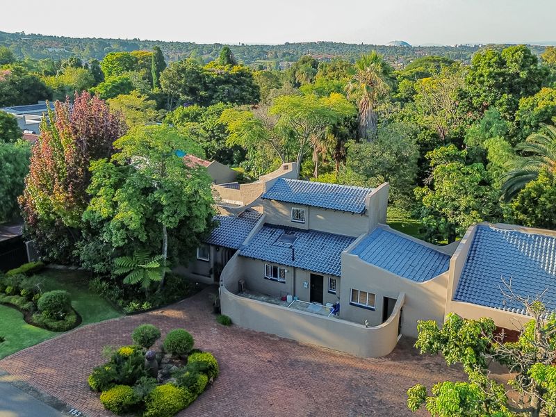 Beautiful character home in the sought after boomed koppie area of Boskruin. - Photo 8