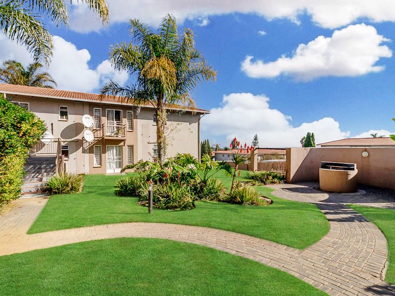 Charming 1-Bedroom Apartment with Open-Plan Living & Beautiful Gardens - Photo 6