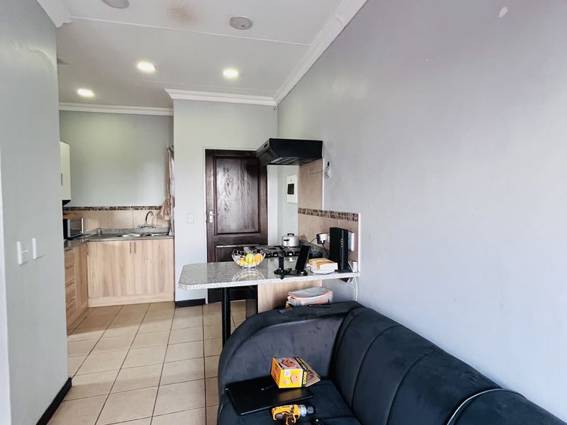 Apartment For Sale In Witbank - Photo 8