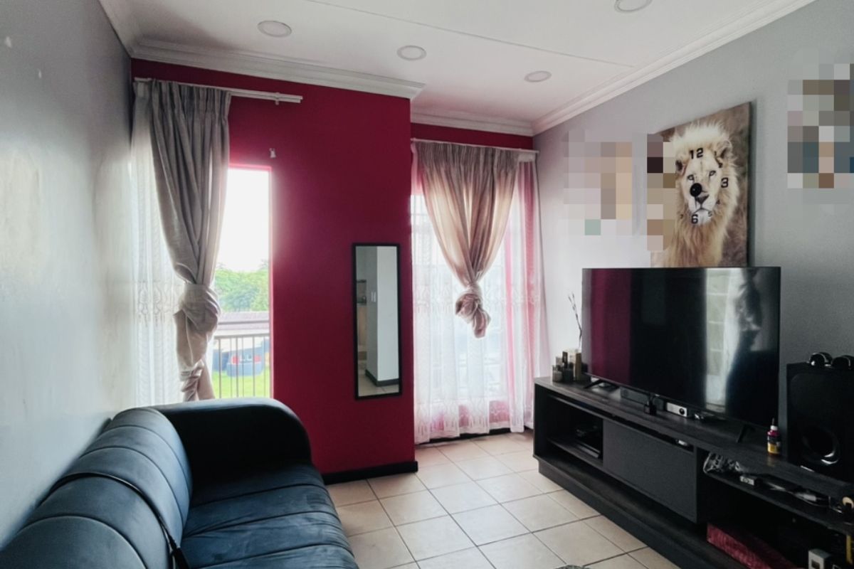 Apartment For Sale In Witbank - Photo 5