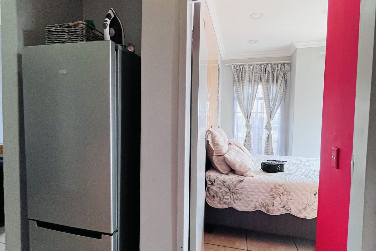 Apartment For Sale In Witbank - Photo 4