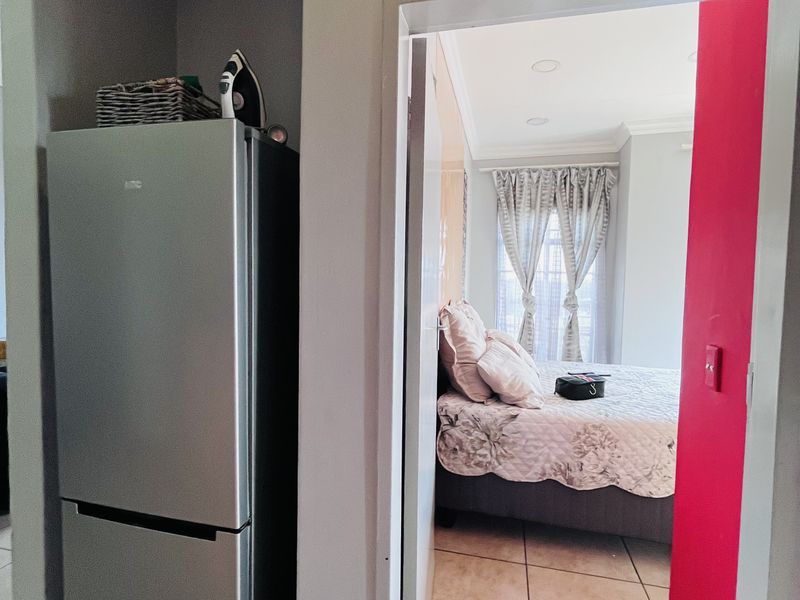 Apartment For Sale In Witbank - Photo 4