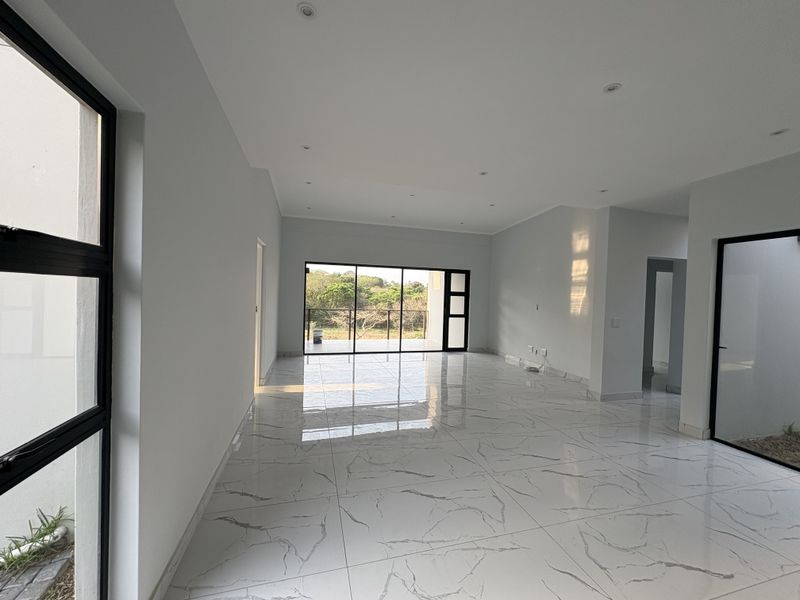 THE PERFECT COASTAL ESTATE LIVING. - Photo 8