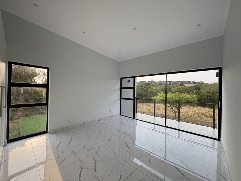 THE PERFECT COASTAL ESTATE LIVING. - Photo 9