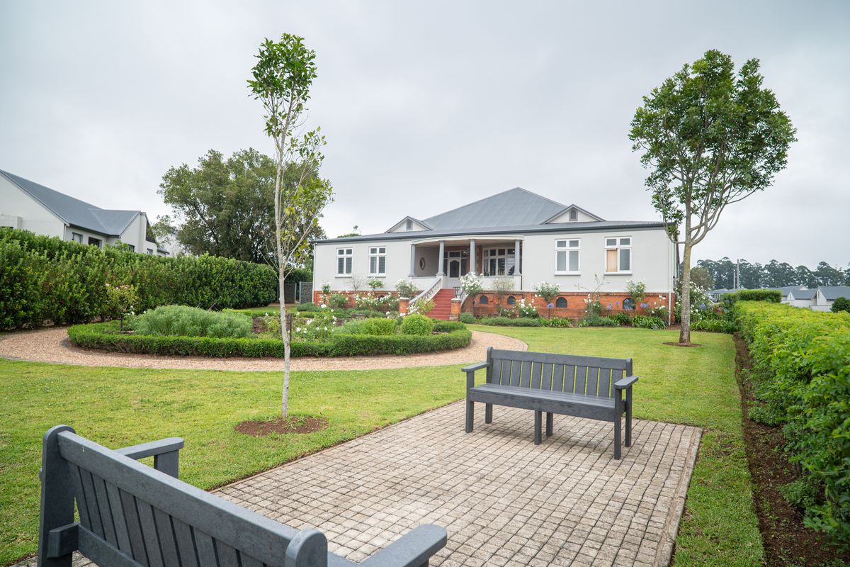 Apartment For Sale In Kloof - Photo 2