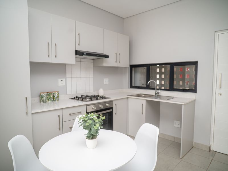 Apartment For Sale In Kloof - Photo 5