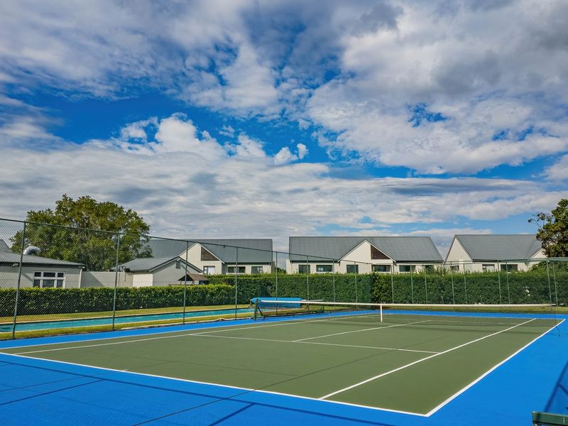 Apartment For Sale In Kloof - Photo 2
