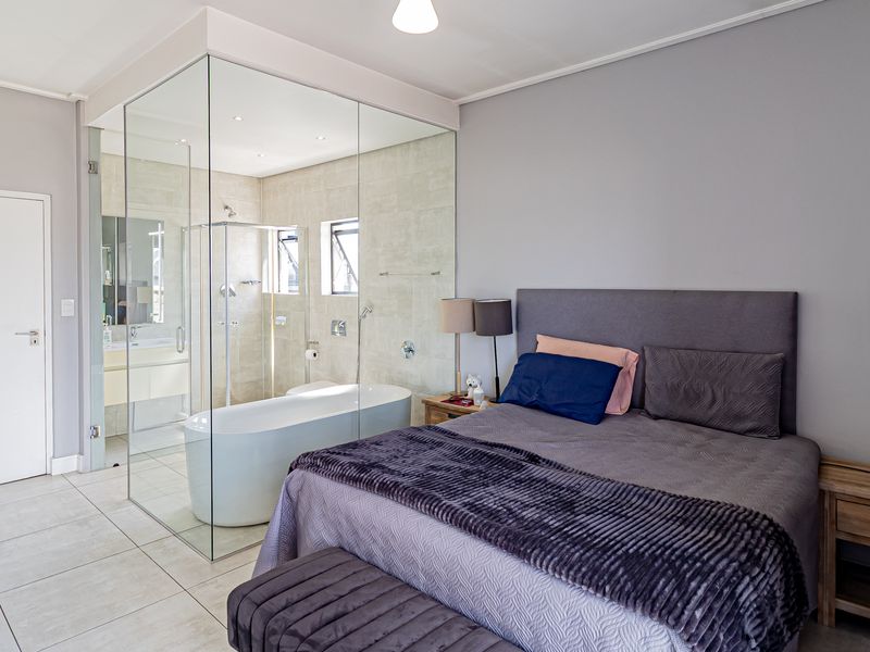 SOLE MANDATE: 2-bedroom home at The Polofields Waterfall City Midrand - Photo 4