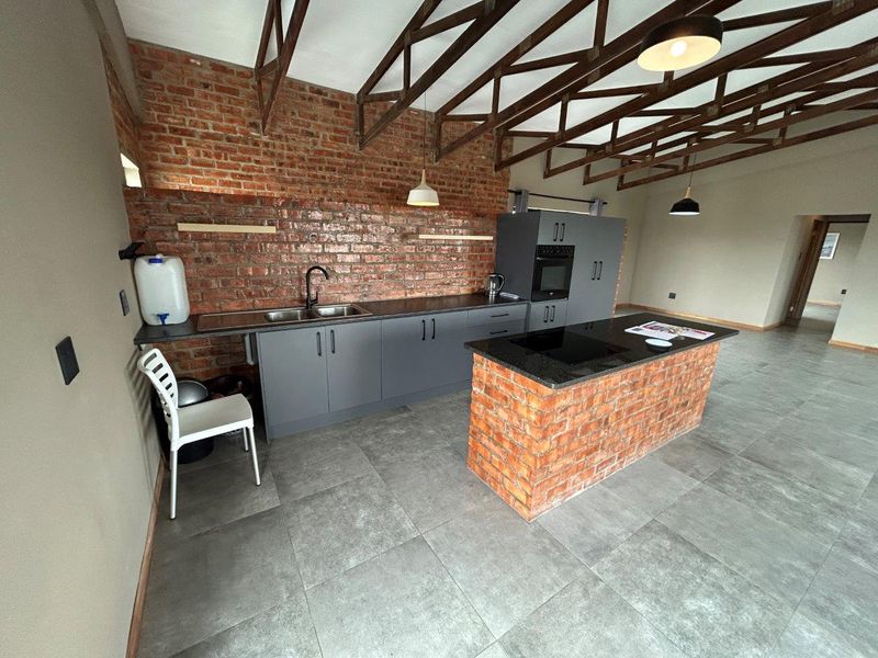 STUNNING  MODERN 3 BEDROOM HOUSE IN SOUGHT AFTER PARADISE BEACH - Photo 7