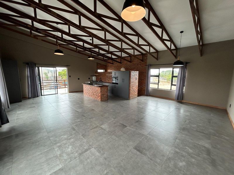 STUNNING  MODERN 3 BEDROOM HOUSE IN SOUGHT AFTER PARADISE BEACH - Photo 5