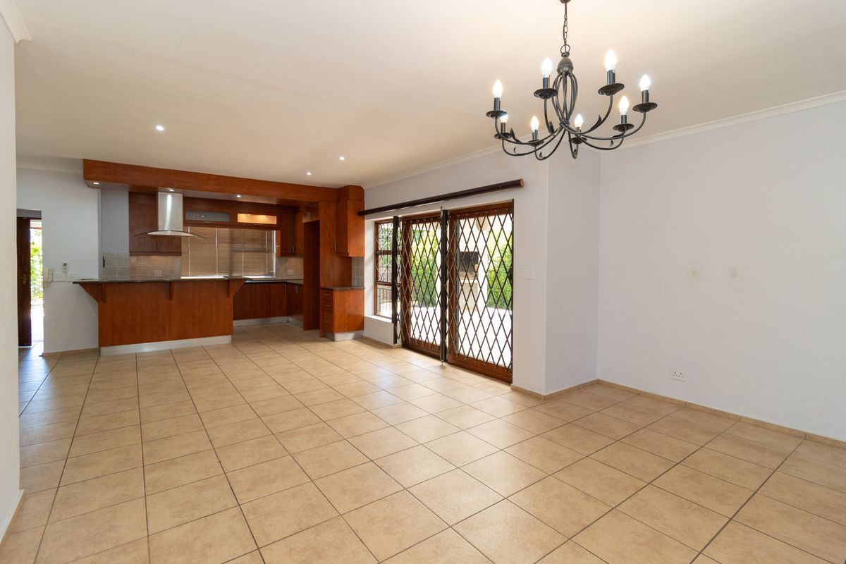 Modern 3-Bedroom Duplex - DOWNSTAIRS - with Private Entrance, Pool & Inverter to rent in Raithby - Photo 5