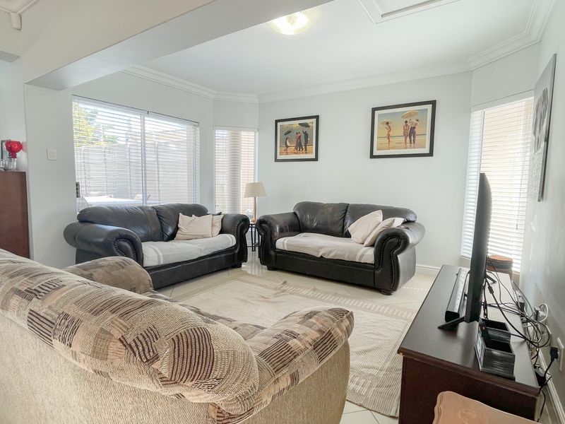 SUMMERSTRAND 3 BED 2 BATH HOUSE FOR SALE - Photo 7