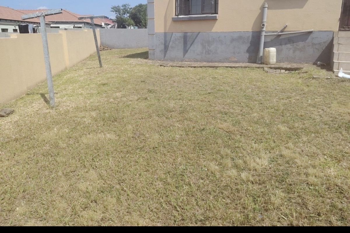 Townhouse For Sale In Witbank - Photo 4