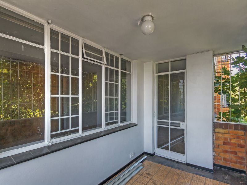 UNBELIEVABLE VALUE.PRICE REDUCE SUBERB POSITIONED IN HIGHLANDS NORTH RIGHT ON THE BORDER OF WAVERLEY - Photo 9