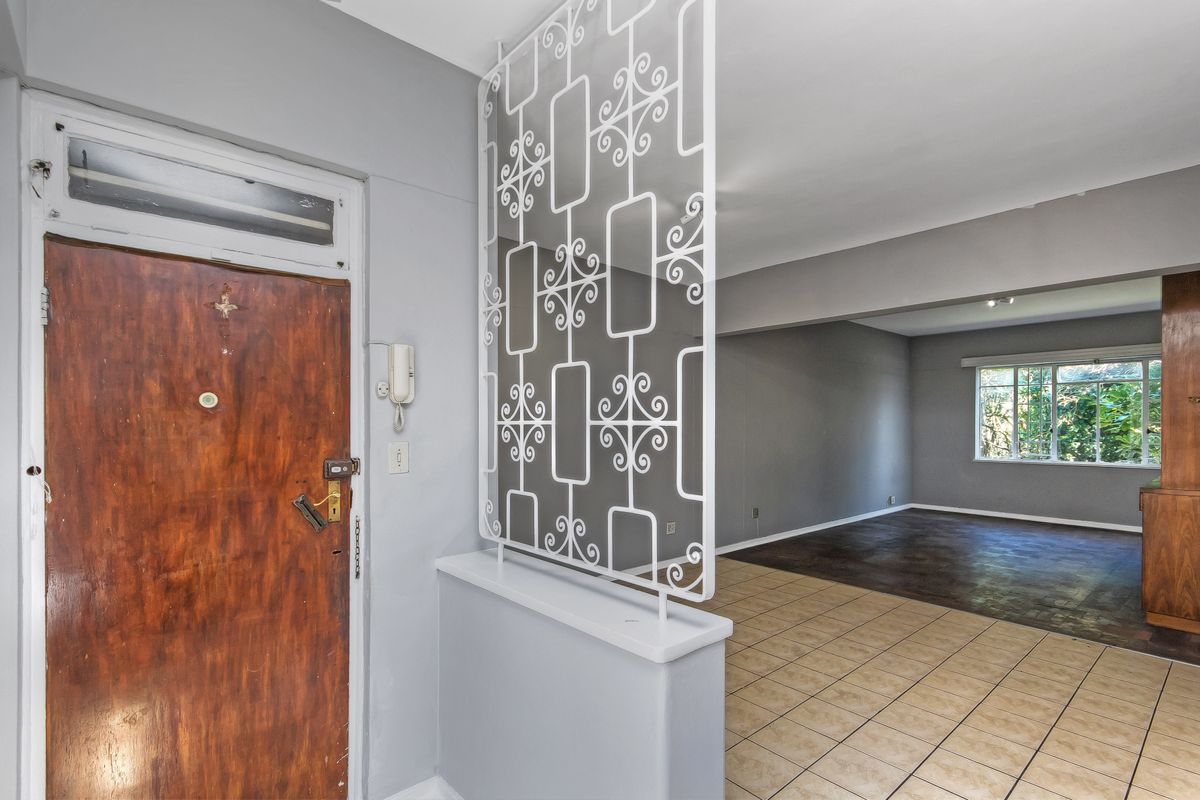 UNBELIEVABLE VALUE.PRICE REDUCE SUBERB POSITIONED IN HIGHLANDS NORTH RIGHT ON THE BORDER OF WAVERLEY - Photo 5