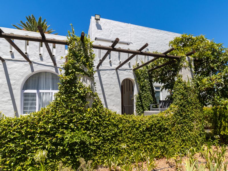 Spacious Family Home with Optional Furnishing & Flatlet – Available Immediately in Raithby - Photo 9