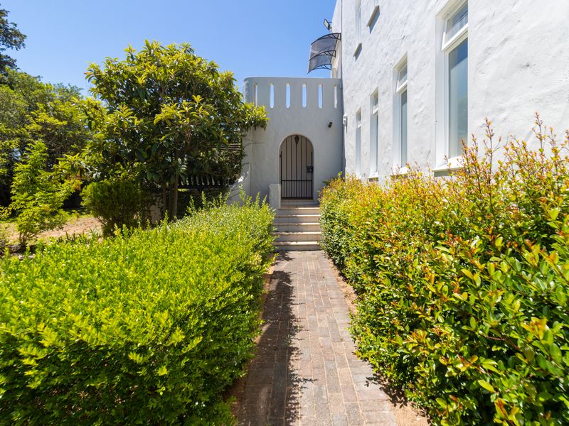 Spacious Family Home with Optional Furnishing & Flatlet – Available Immediately in Raithby - Photo 7