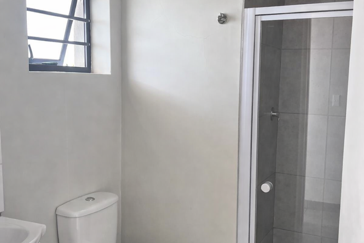 Neat and Modern 2 Bedroom Apartment - Photo 5