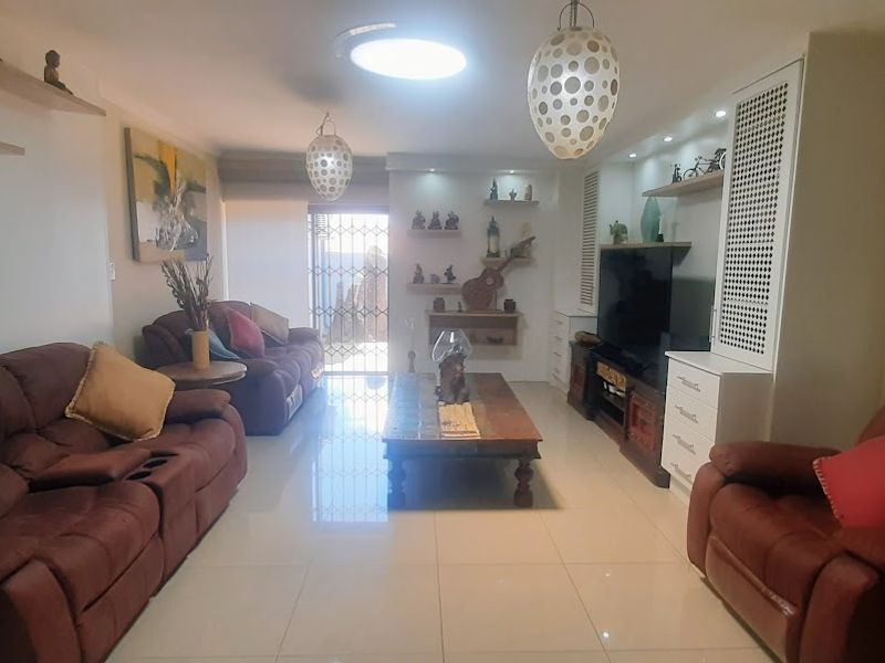 Prestige, Space & Style – All in One Address! - Photo 8