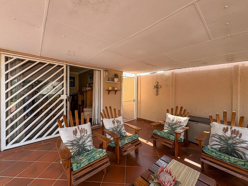 Breathtaking Home in Brenthurst - Photo 5