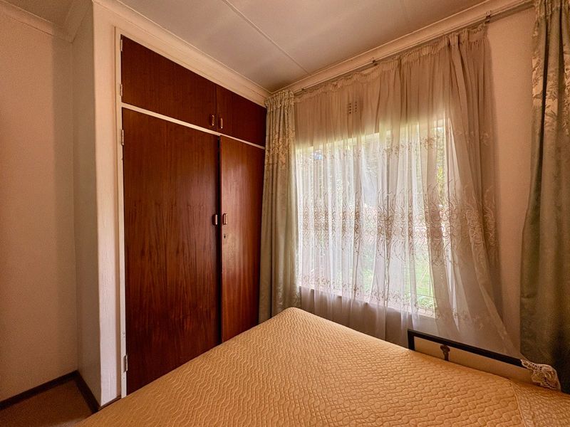Super size family home in Larrendale - Photo 10