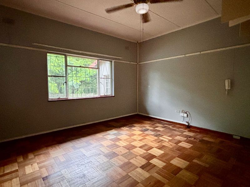 3 BEDROOM HOUSE TO LET - Photo 8