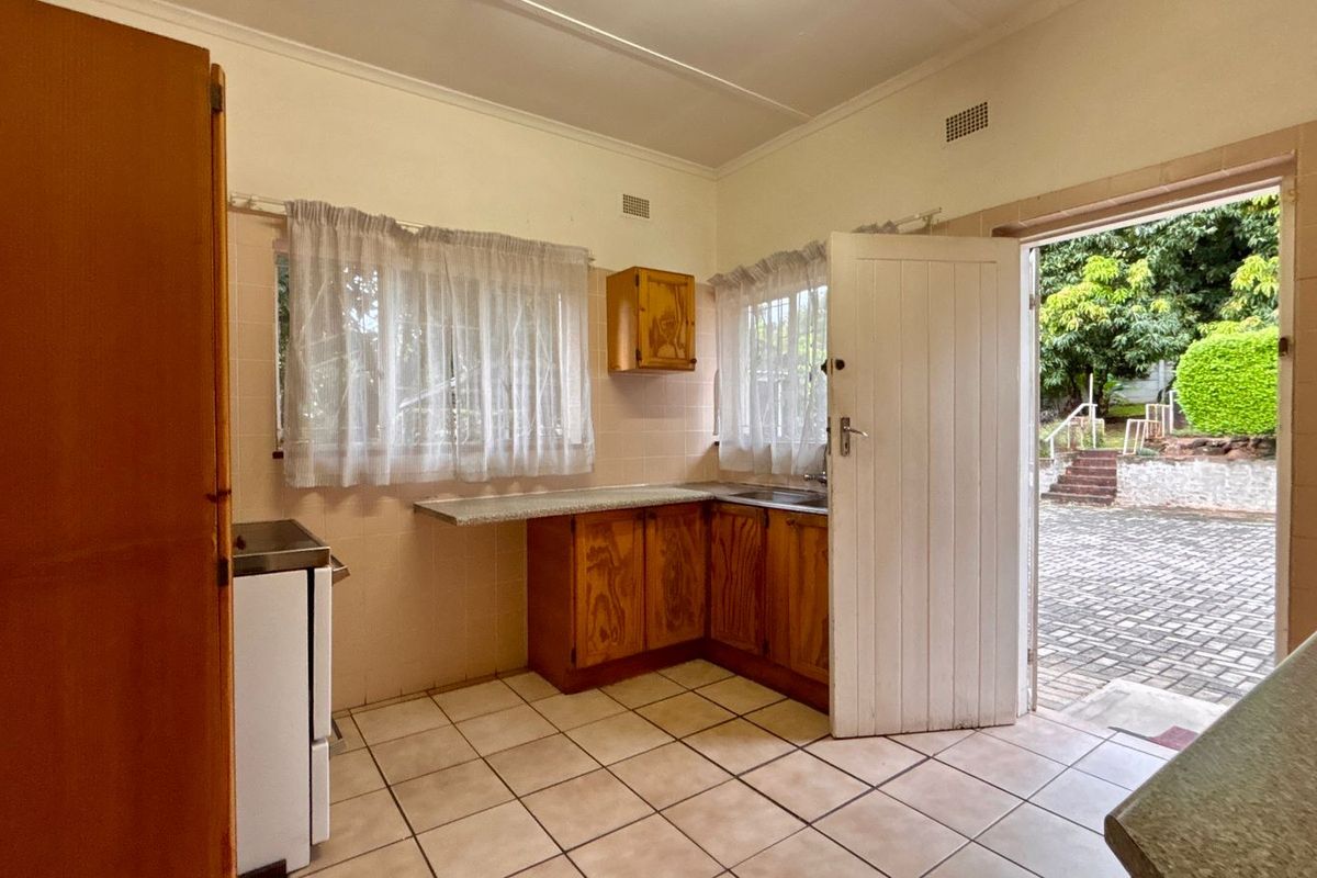 3 BEDROOM HOUSE TO LET - Photo 3
