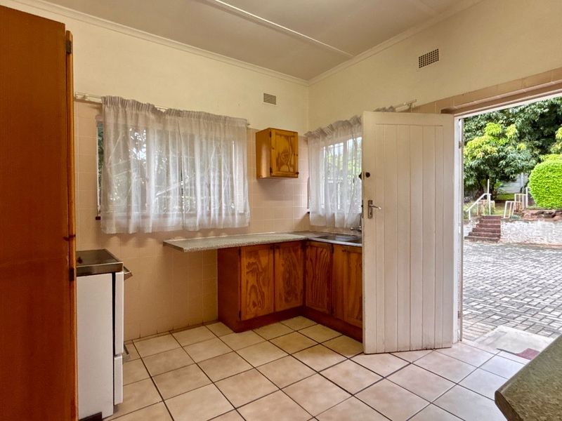 3 BEDROOM HOUSE TO LET - Photo 3